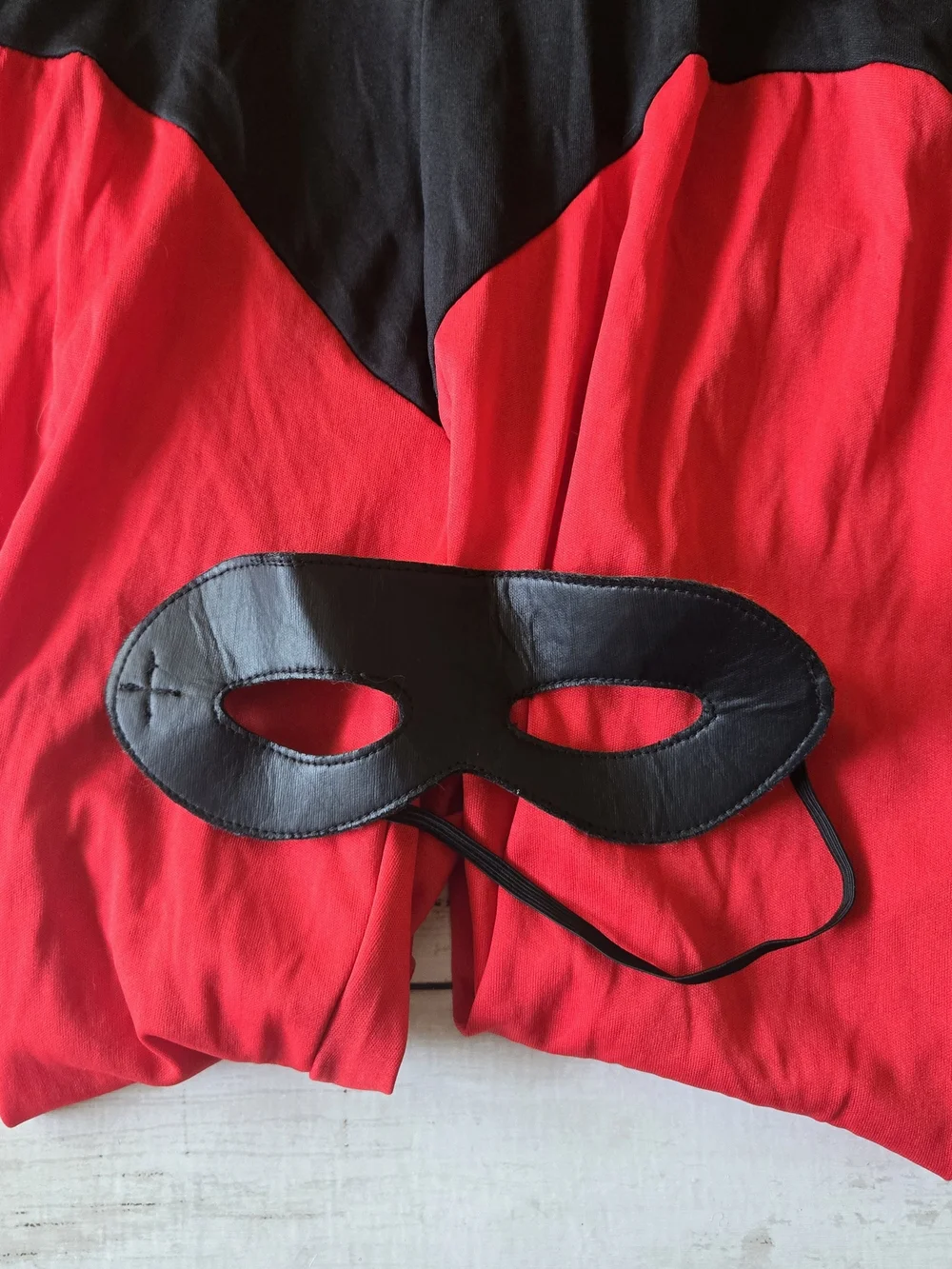 Incredibles Kids Costume with Mask - Picture 3 of 3